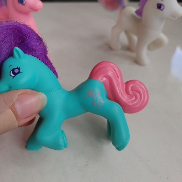 My little pony miniature lot of 3 blue pink white - Picture 6 of 7